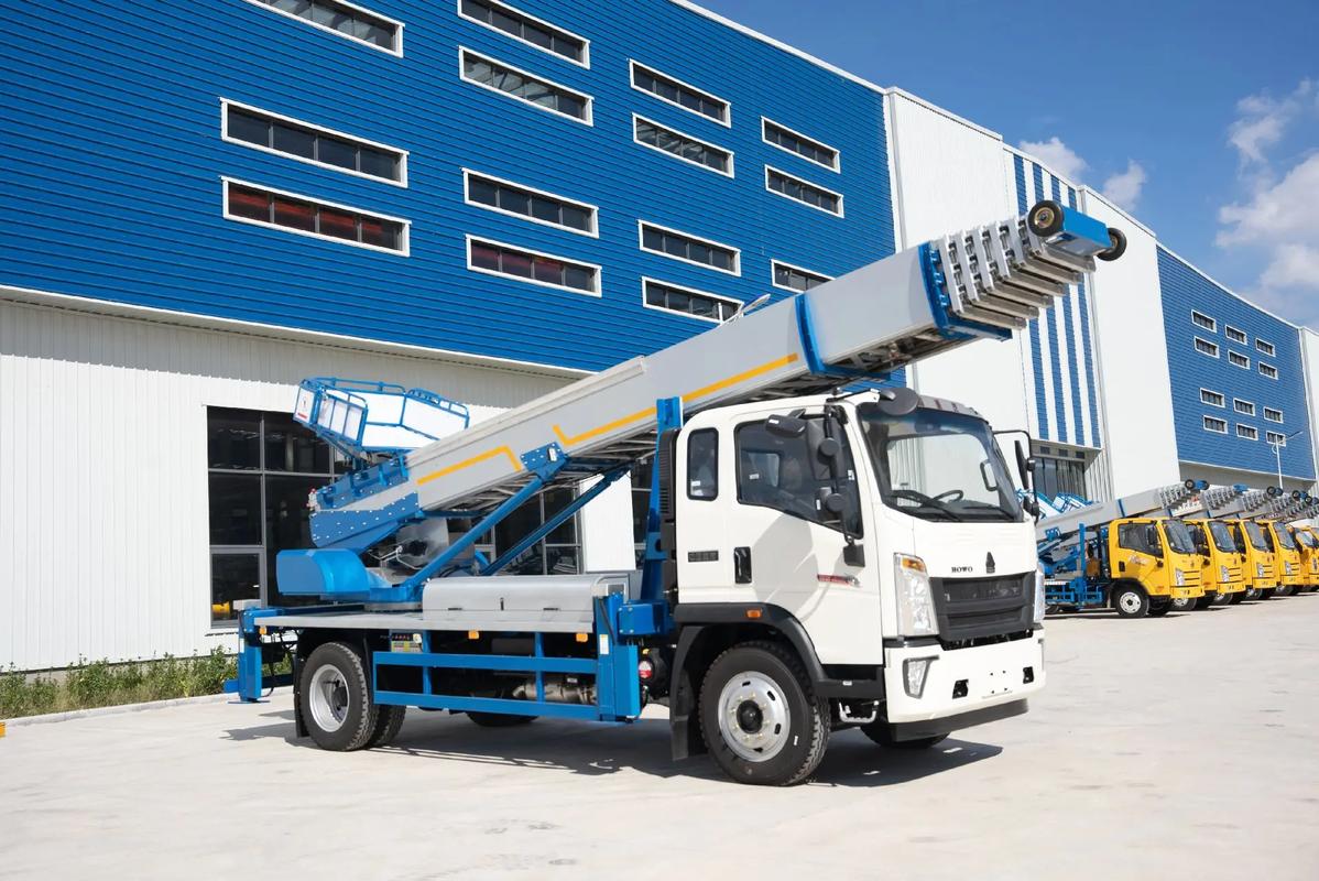 武平县出租云梯车高空作业车 建筑垃圾搬运